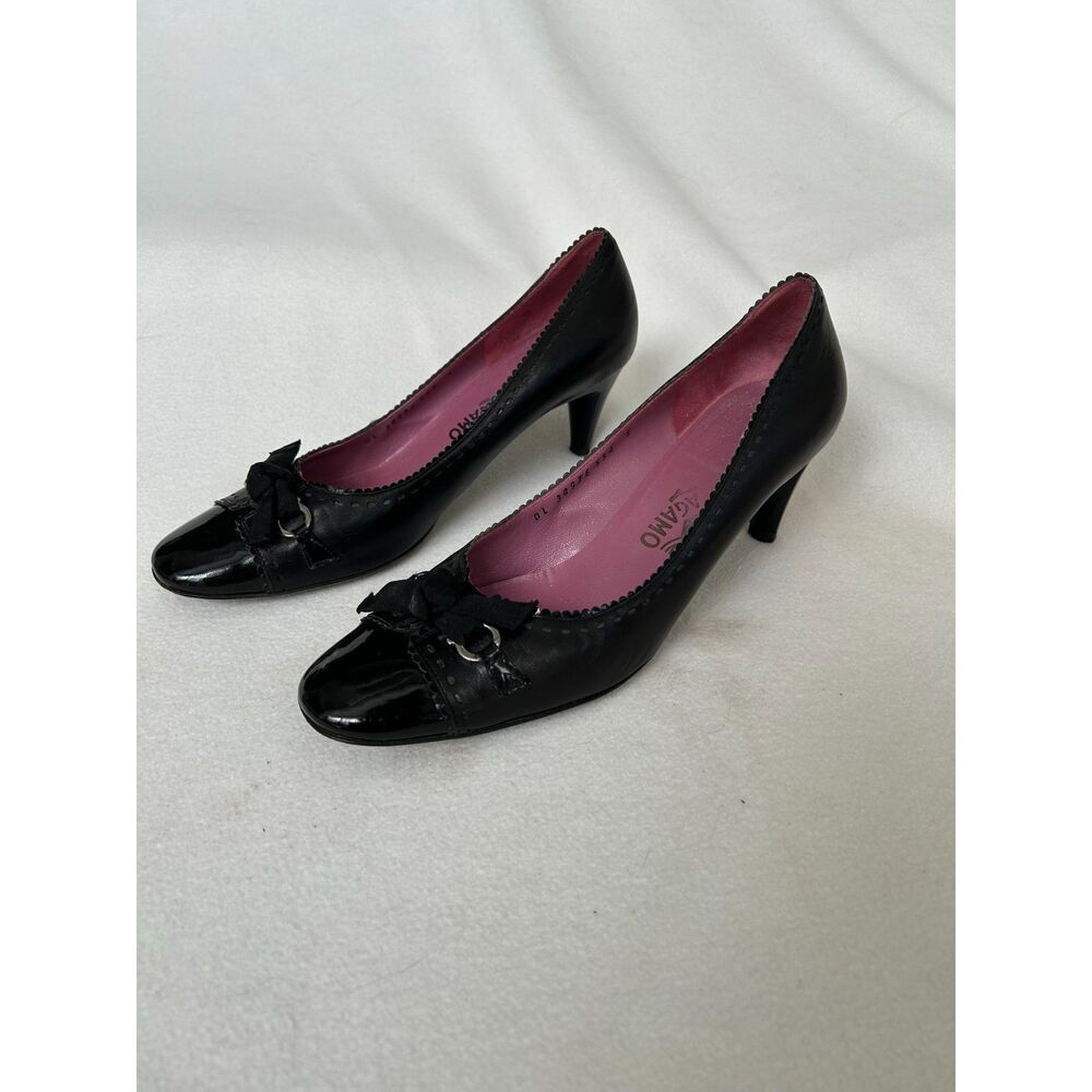 Salvatore Ferragamo Black Leather Patent Bow Pumps Heels